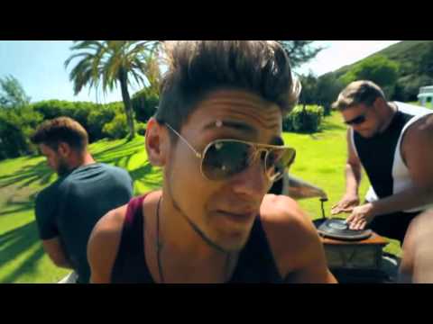 Keen'v feat Rayane Bensetti   J'ai Piscine clip officiel