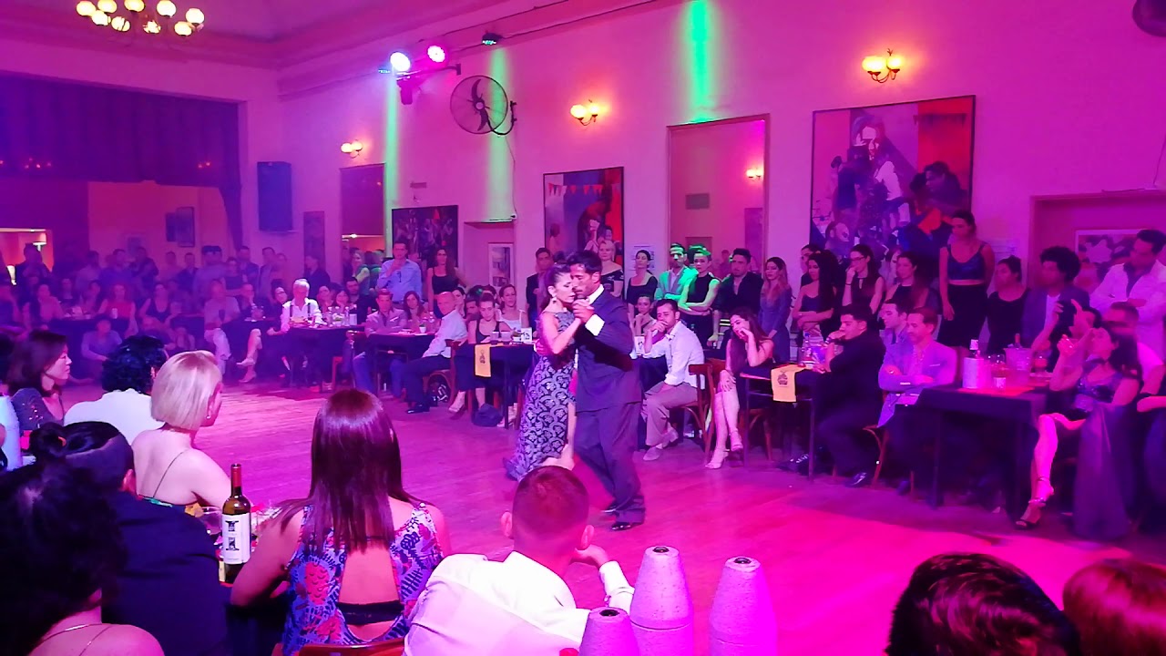 Christian Marquez & Virginia Gomez(Los Totis) - "Cuatro Palabras"