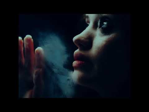 Miranda ft Denom - FRÍO EN LA HABITACIÓN (Videoclip Oficial)