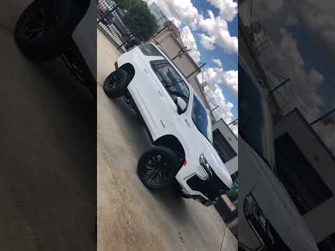 AWT - White 2023 Chevrolet Tahoe 6\" Rough Country Lift on 22x10 Fuel Flame 6 Wheels & 35\" Toyo Tires