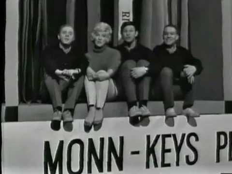 The Monn Keys - Too Close For Comfort