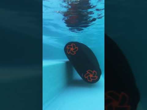 iGarden K70 Cordless Robotic Pool Cleaner user video 2