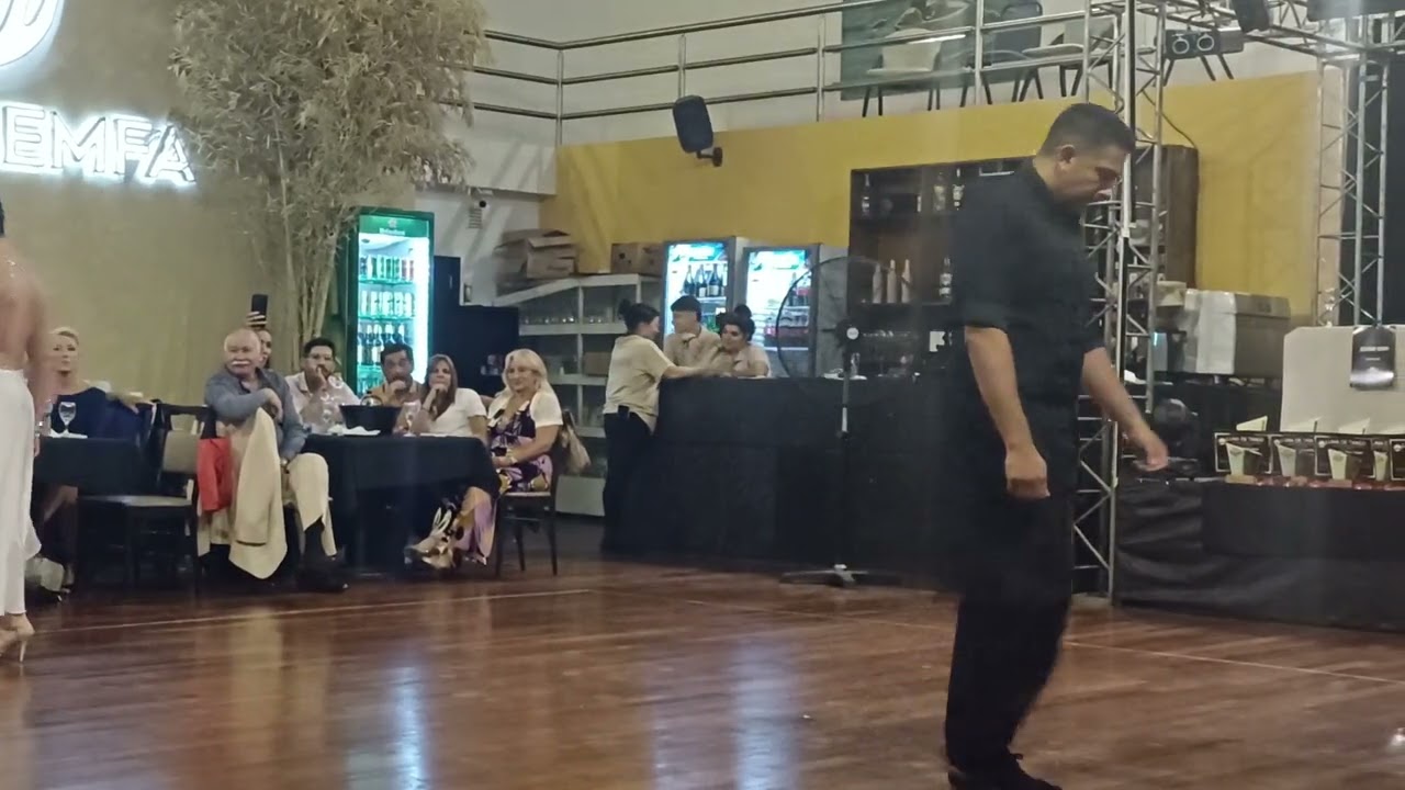 GASPAR GODOY Y CARLA MAZZOLINI. SHOW EN LUNA DE TANGO 1