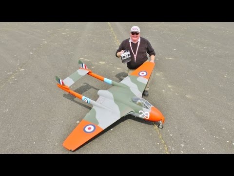 LARGE SCALE RC De HAVILAND VENOM - MARK HINTON RAF TIBENHAM VE-DAY TRIBUTE - 2016