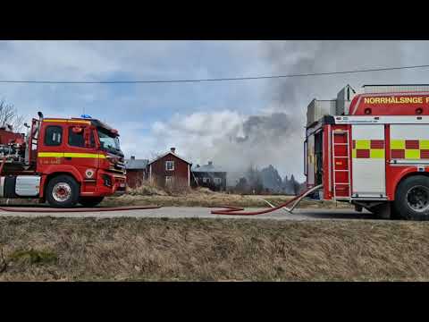Näsviken: Gräsbrand spred sig till byggnader
