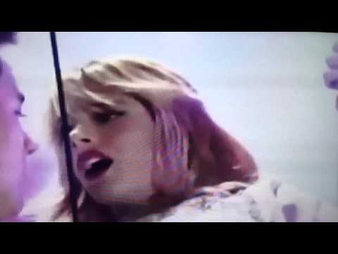 Violetta leon hat violetta aufgefangen