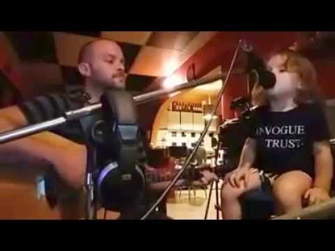 Pablo Vel (31) y Hannah (1 año y 11 meses)