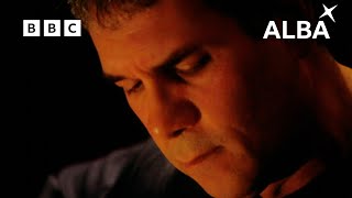 Russ Barenberg | Les Veuves De La Coulée | Transatlantic Sessions | BBC ALBA