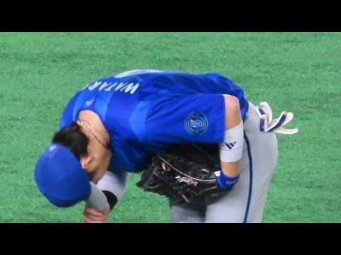 【決勝ホームラン】最終回の守備に向かう度会隆輝、ファンから大歓声を浴びる