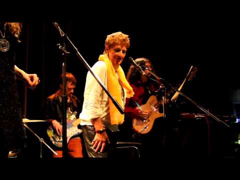 CRISTINA AGUAYO - GUESS WHO (B.B.King)