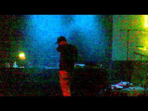 Flipstar ( Creutzfeld&Jakob ) feat. Terence Chill ( Onanon ) - Anfangsstadium live@FZW Dortmund