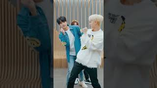 Download lagu [iKON] '너라는 이유 (BUT YOU)' RELAY DANCE 🎵 mp3