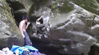 Video thumbnail of 竜舌蘭, 三段 (7c+). 竜頭泉 (Ryutosen)