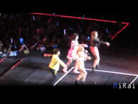 111126 MO.A Concert 大韓流 in Kaohsiung - f(x) - Hot Summer [MiRai]