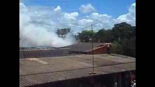 preview picture of video 'Incêndio Leo Bike São Gabriel do Oeste'