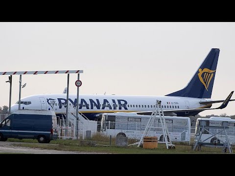 Ryanair amenaza con recortar 3.500 empleos