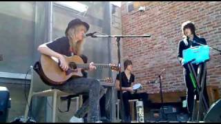 Ladyhawke - Magic - Acoustic - 10/4/2009