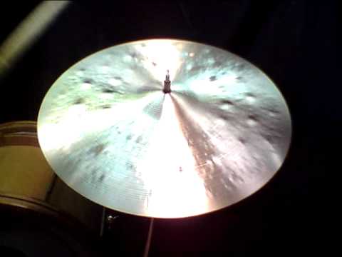 18 Trash Crash, 1372g - Handcrafted cymbals by Craig Lauritsen.MOV