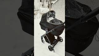 Snug as a bug 👶🏽🇮🇸