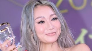 倖田來未42歳、絶対領域あらわの超ミニスカに「ギャルすぎ～」「本当えげつない可愛さ」