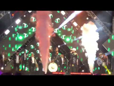 Pepe Aguilar y el Fantasma,tus Desprecios