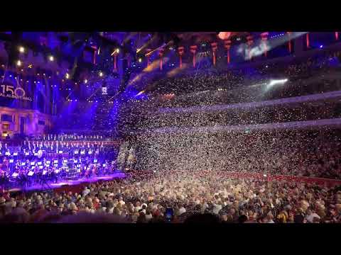 ELGAR'S Land of Hope and Glory [Finale] (Live)