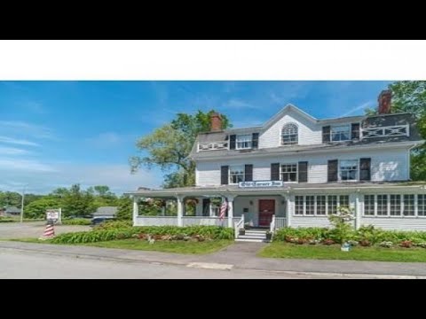 2 Harbor St, Manchester, MA Presented by Julie Gamble Smith.