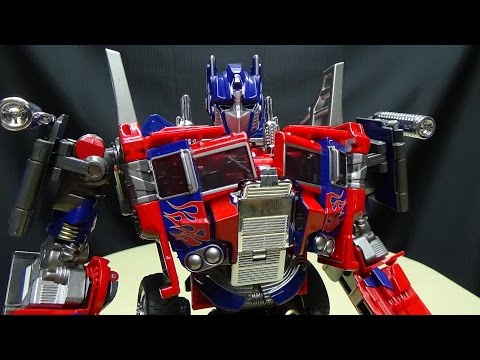 Wei Jiang COMMANDER (KO Oversized Evasion Mode Optimus Prime): EmGo's Transformers Reviews N' Stuff