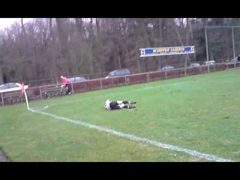 WWNA-De'mter Sjurgens blessé