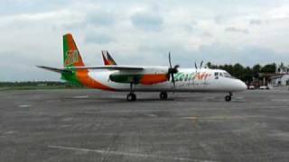 preview picture of video 'RP-C8896 , Xian MA-60 @ Zest Air , Kalibo Airport , Philippines'