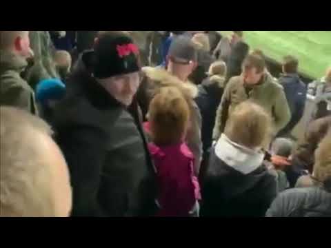 Ajax kinderen op het thuisvak aangevallen door PEC Zwolle supporters