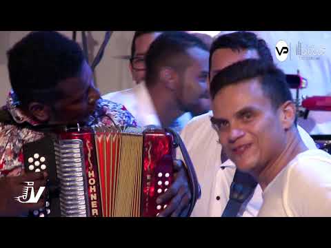 DILO SILVESTRE  IMPROVIZANDO CON VICTOR REY REYES EN SU CASA