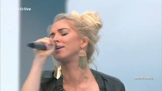 Aneta Sablik - We Could Be Lions (ZDF Fernsehgarten 17.08.2014)