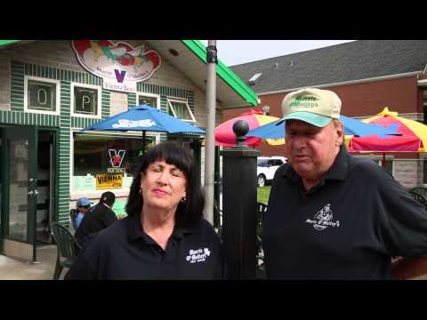 Vienna Beef Hot Dog Tour: O'Malley's