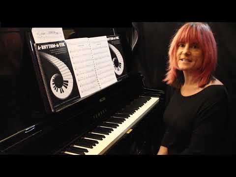 HONEYSUCKLE ROSE - STRIDE PIANO PERFORMANCE
