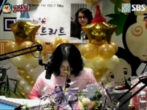 100329 FT Island Hongki @ $B$ Y0ung $treet Radio (Eng Sub)