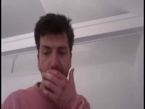 Corona by Paul Celan : German and English reading of the poem and a close reading