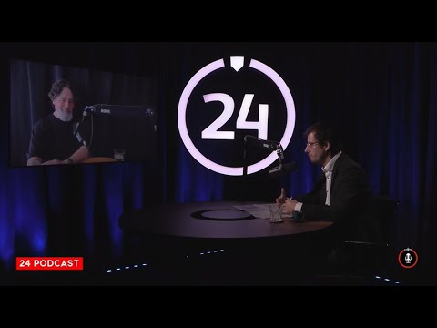 24 podcast: Sme v kaviarni - Blahoželáme disidentovi Blahovi