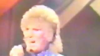 Dusty Springfield  - Save Me, Save Me 1979 Live on the Shirley Bassey Show.