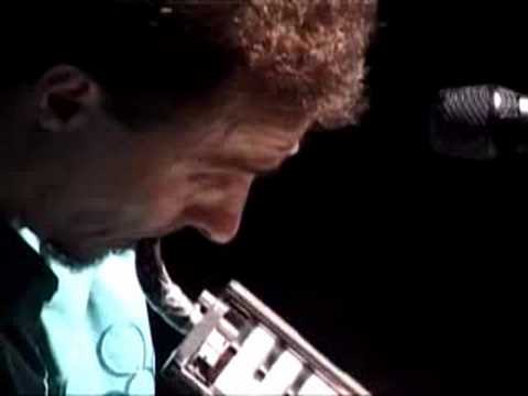 Alas "Marcia"  canta Pedro Aznar