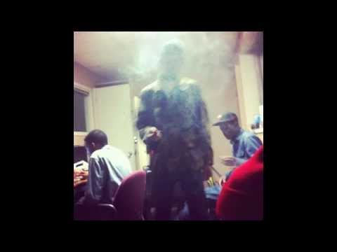 How We Smoke - Jivy Goodfella