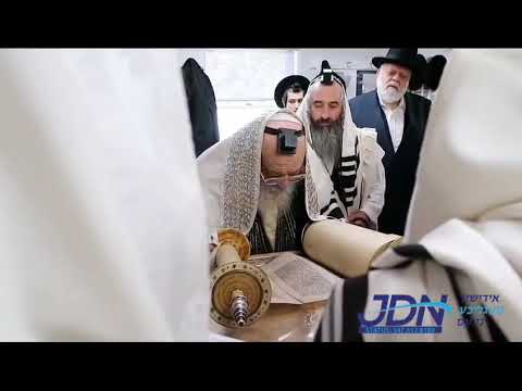 Toldos Aharon Rebbe Davening Shacharis In Boro Park - Cheshvan 5784
