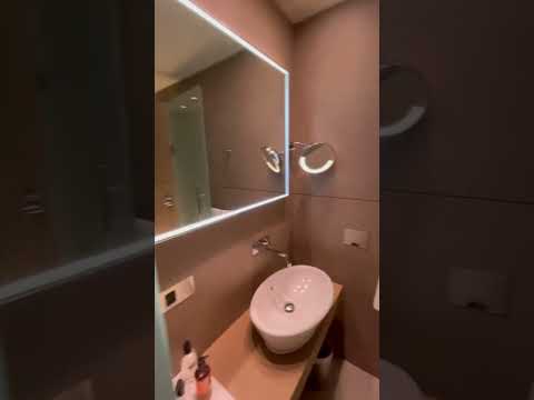 The world’s best business class lounge- Qatar Airways Al Mourjan Lounge