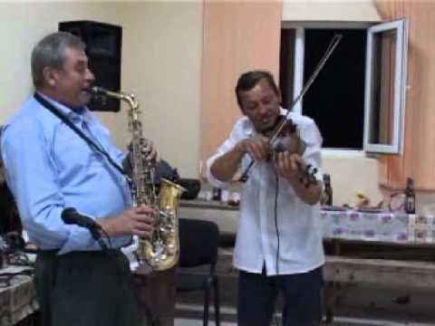 Virtuozi la nunta la Breaza,jud. Bistrita-Nasaud, 28 august 2010.avi
