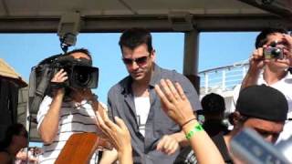 2009 NKOTB Cruise - Sail Away Party - Jordan Knight singing Single