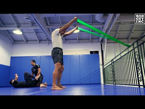 BEYOND THE FIGHT: Rafael dos Anjos vs Cowboy Cerrone (SUG 19)