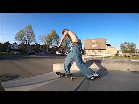 Done! Skateboarding in Wilrijk, Antwerp, Belgium.