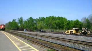 preview picture of video 'CN 5756 and 2117 flying passed Cobourg station'