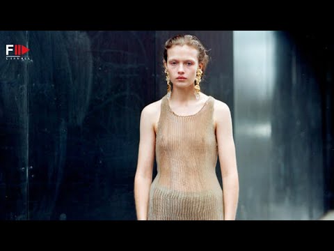 ELLA McCUTCHEON Best Model Moments FW 2023 - Fashion Channel