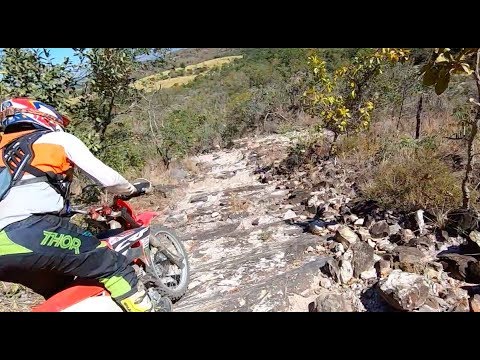 Serra da Canastra - Descida Escadaria de Moto sem cortes.
